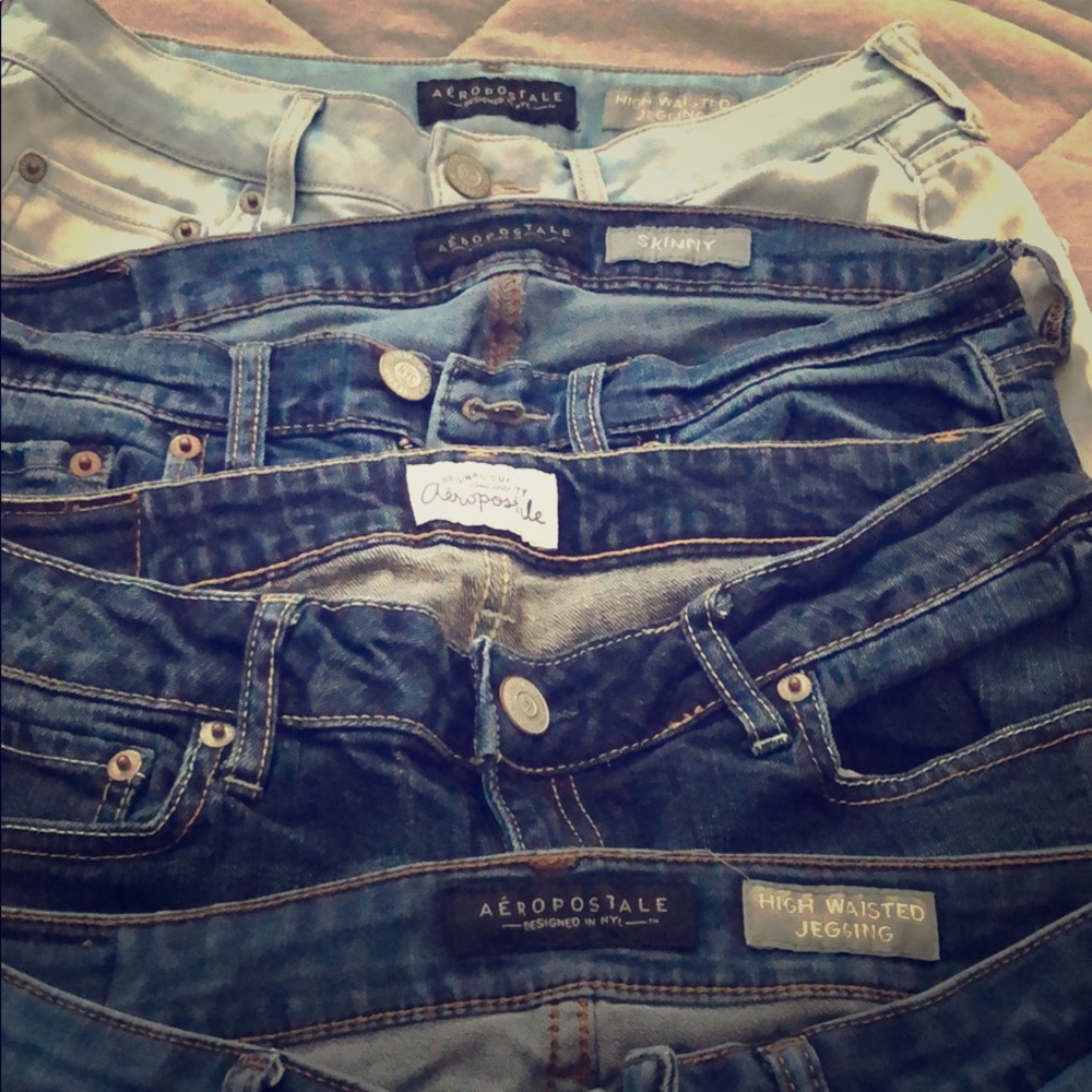 4 pair of Aeropostale’s jeans.